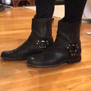Frye Phillip harness boot